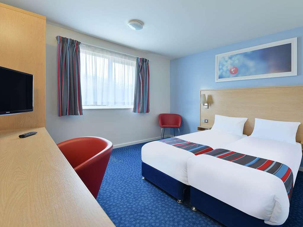 Travelodge Nuneaton Bedworth 客房 照片