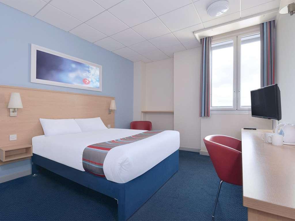 Travelodge Nuneaton Bedworth 客房 照片